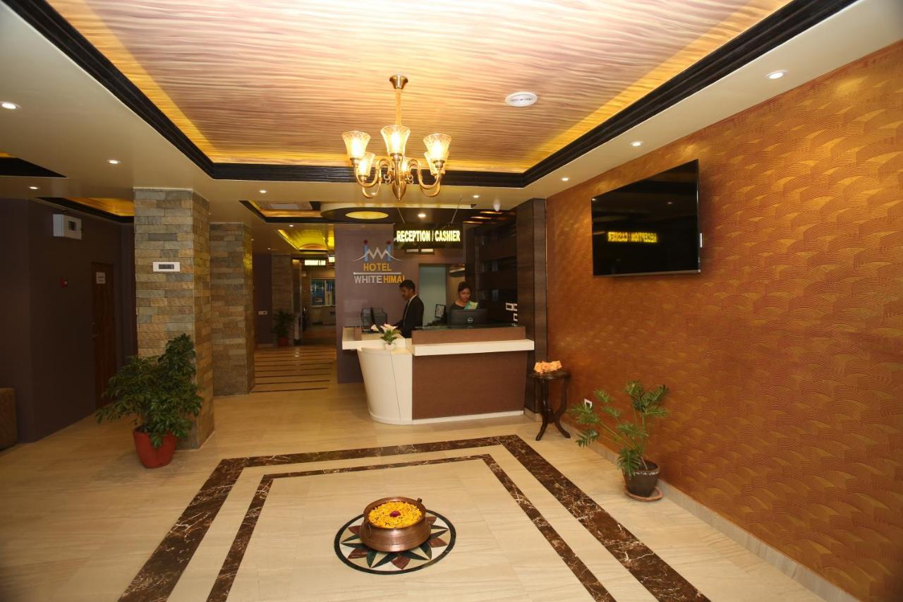 Hotel White Himal Pokhara Exterior foto