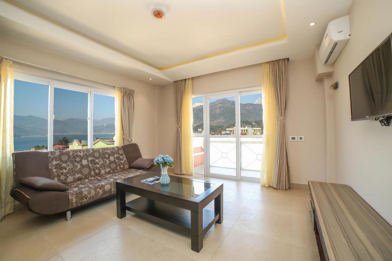 Hotel White Himal Pokhara Exterior foto